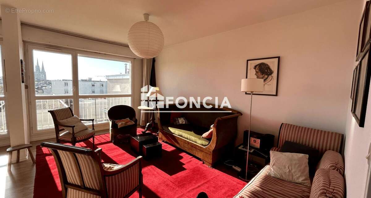 Appartement à MAINVILLIERS