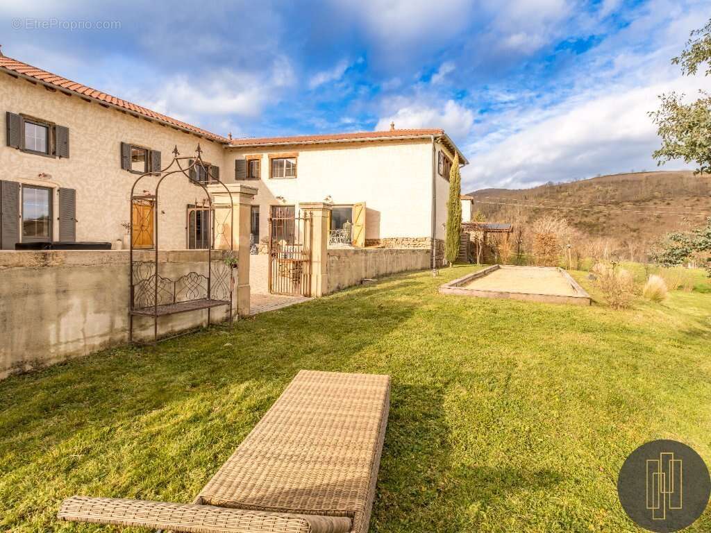 Maison à VILLEFRANCHE-SUR-SAONE