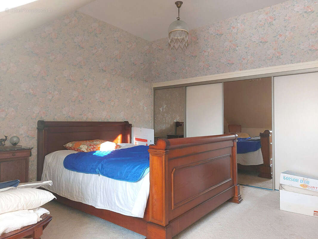 Maison à SAINT-DOULCHARD