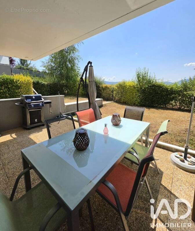 Photo 1 - Appartement à VIRY