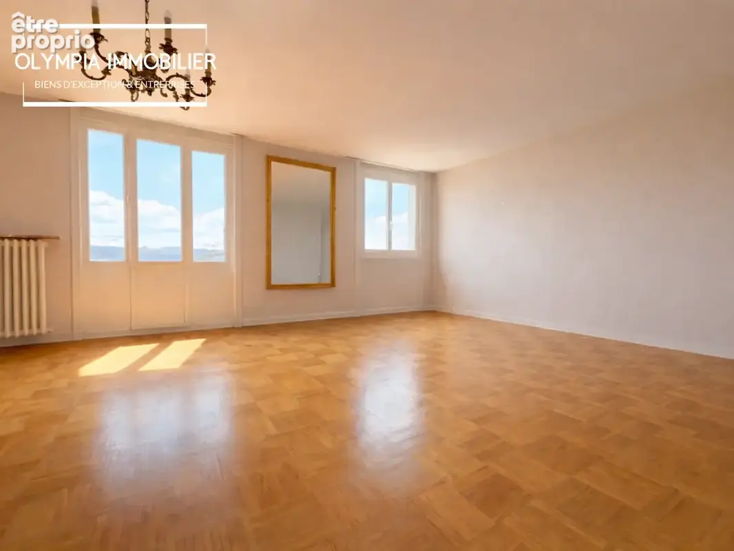 Appartement T3 - 80 m2 - Reims Centre - Vue Dégagée - Et. 8 - photo 5