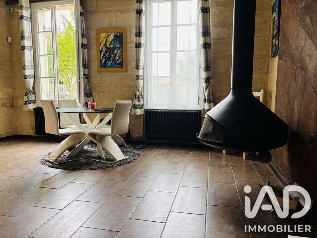 Maison 155 m² à Coutras  - photo 6
