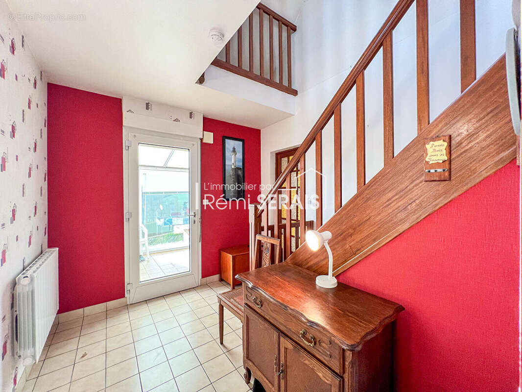 Maison à CONDE-SUR-NOIREAU