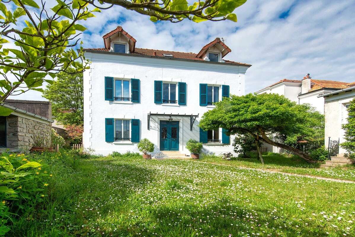 Maison à SAINT-MAUR-DES-FOSSES
