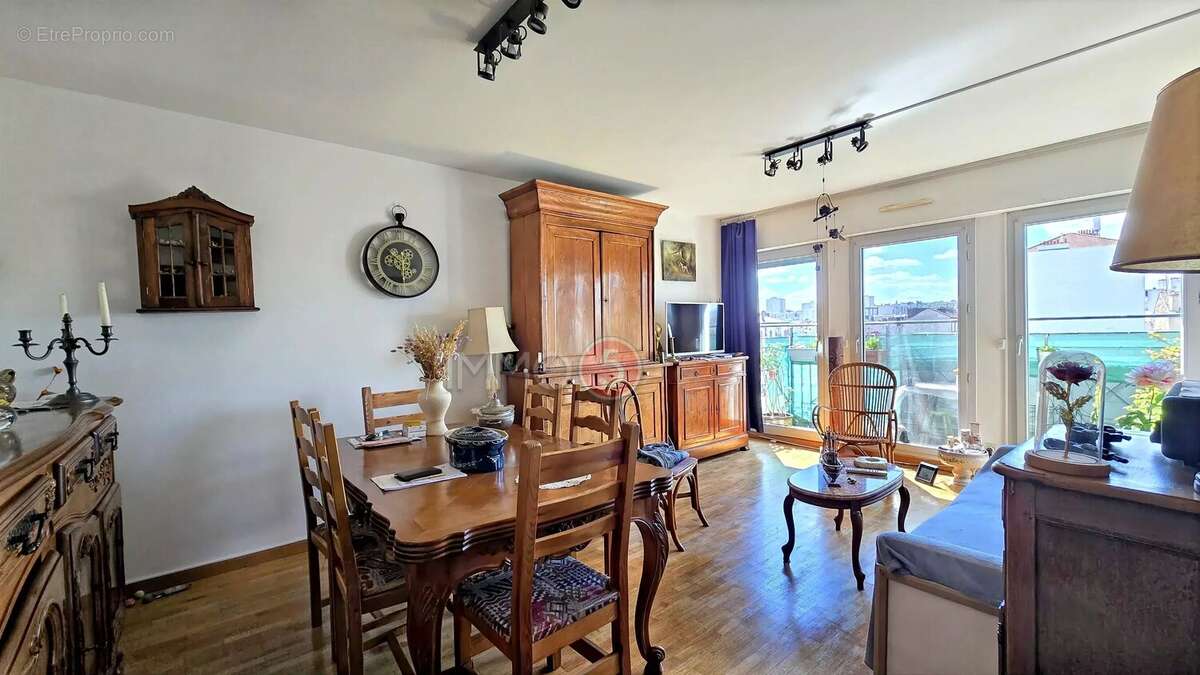 Appartement à LE RAINCY
