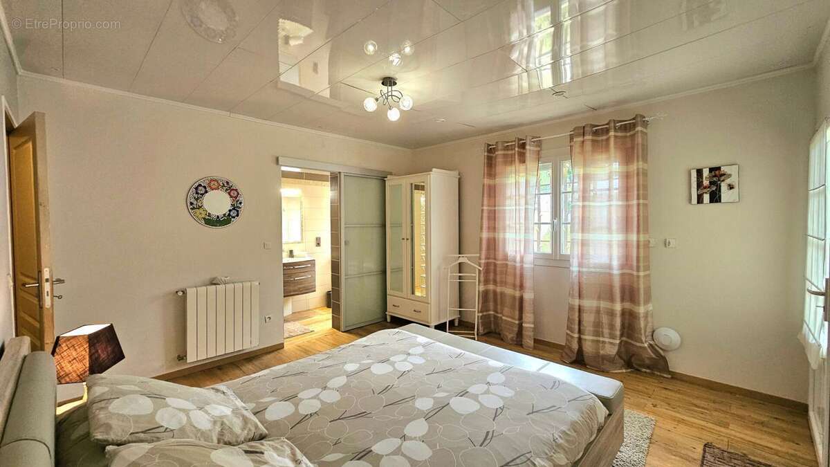 Maison Courrensan 8 pièce(s) 280 m2 - photo 9