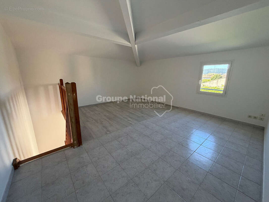 Appartement à CLARENSAC