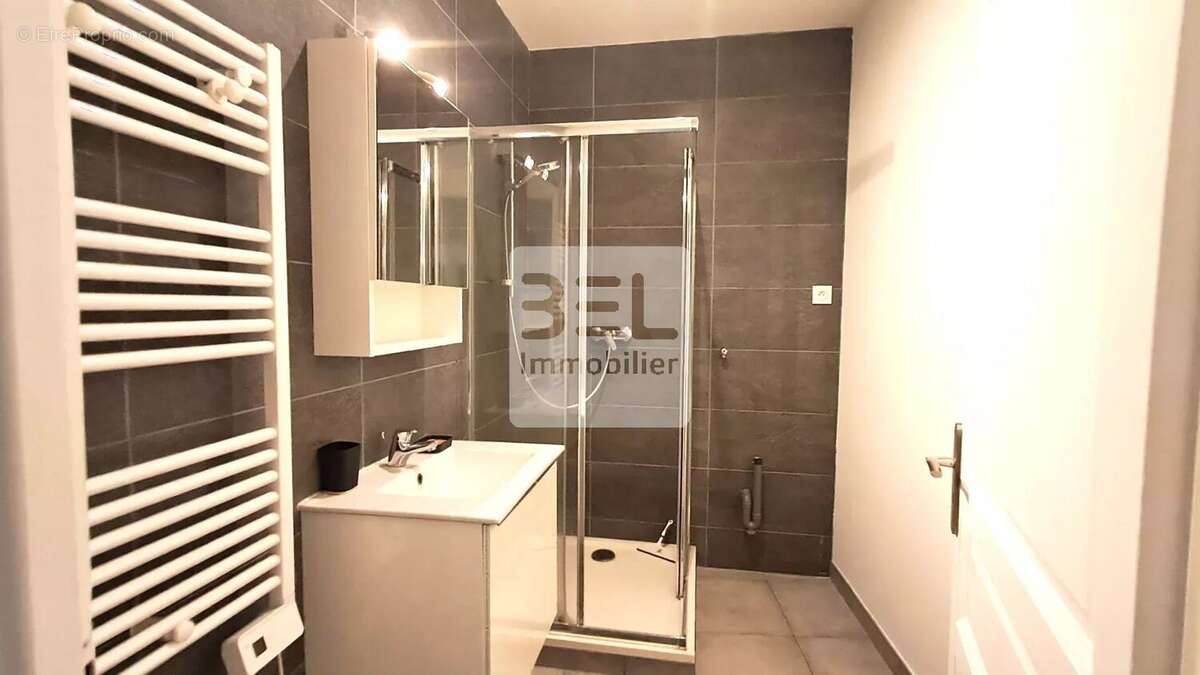 Bel appartement type 2 entièrement rénové - photo 4