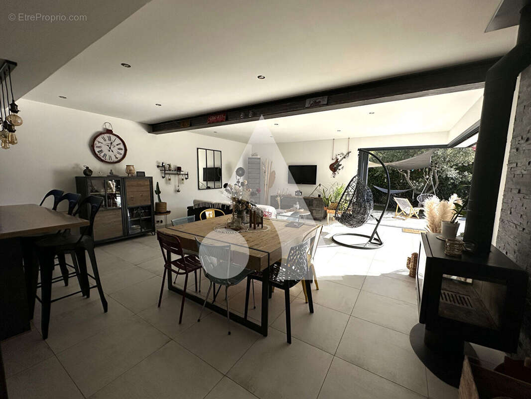 Maison à SAINT-MAXIMIN-LA-SAINTE-BAUME