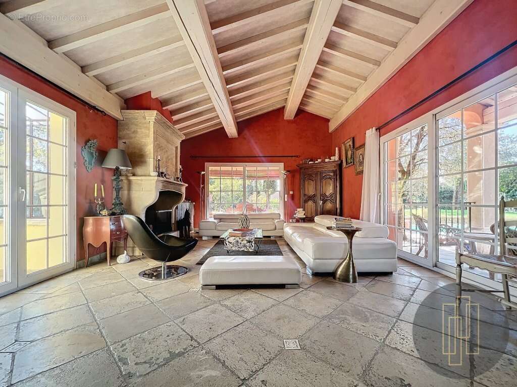 Maison à VILLEFRANCHE-SUR-SAONE