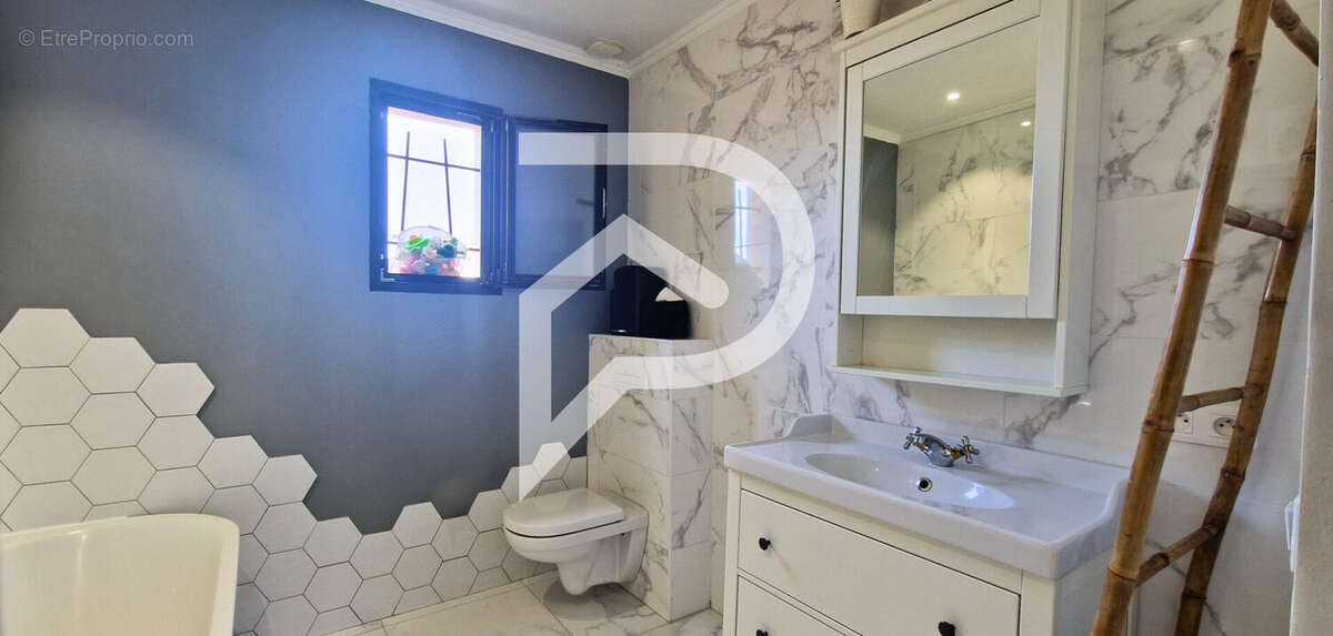 Maison à SAINT-GILLES