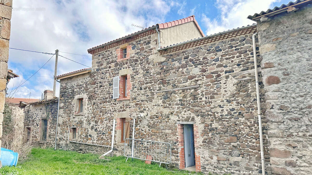 Maison à SALLEDES