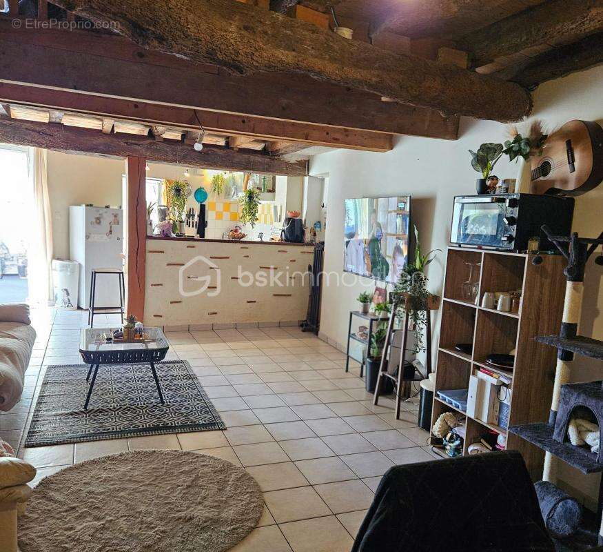 Maison à MEZIN