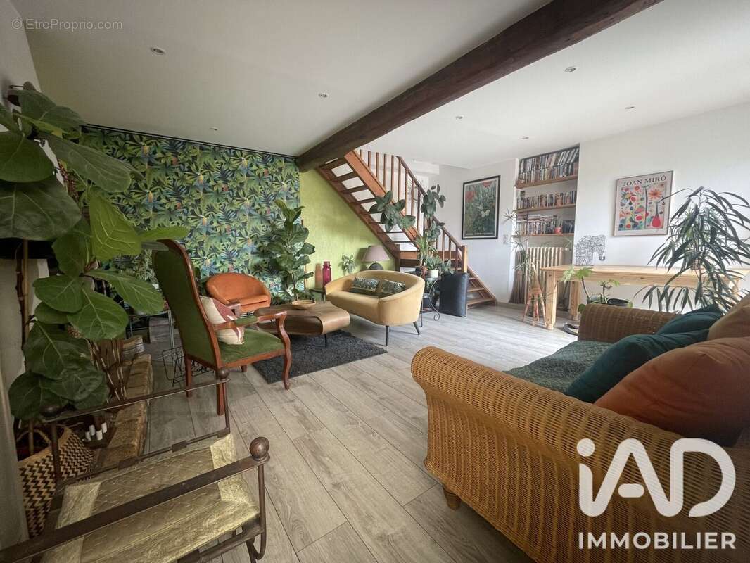 Maison 94 m² à Saint-Xandre  - photo 9
