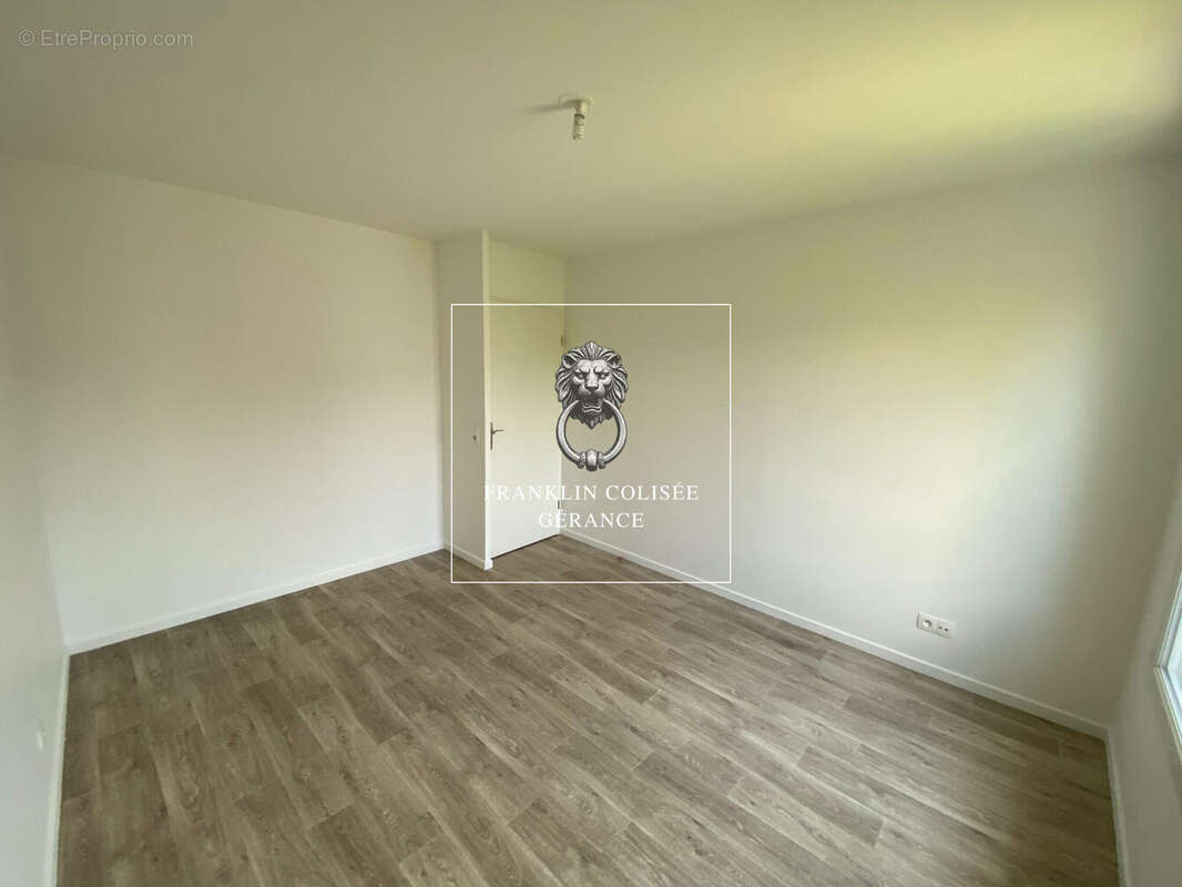 Appartement à LE BLANC-MESNIL