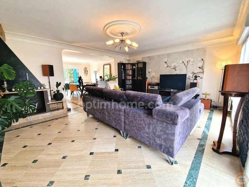 Maison à BRUYERES-LE-CHATEL