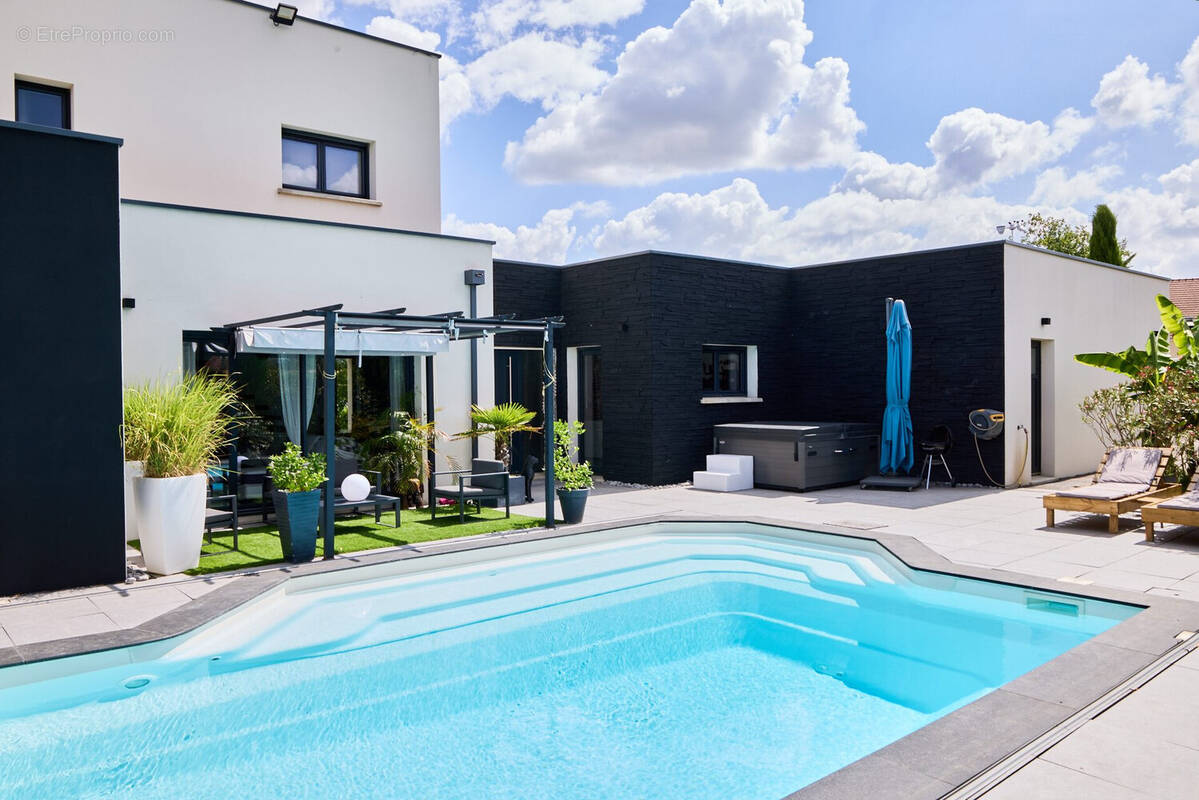 Maison à RUVIGNY