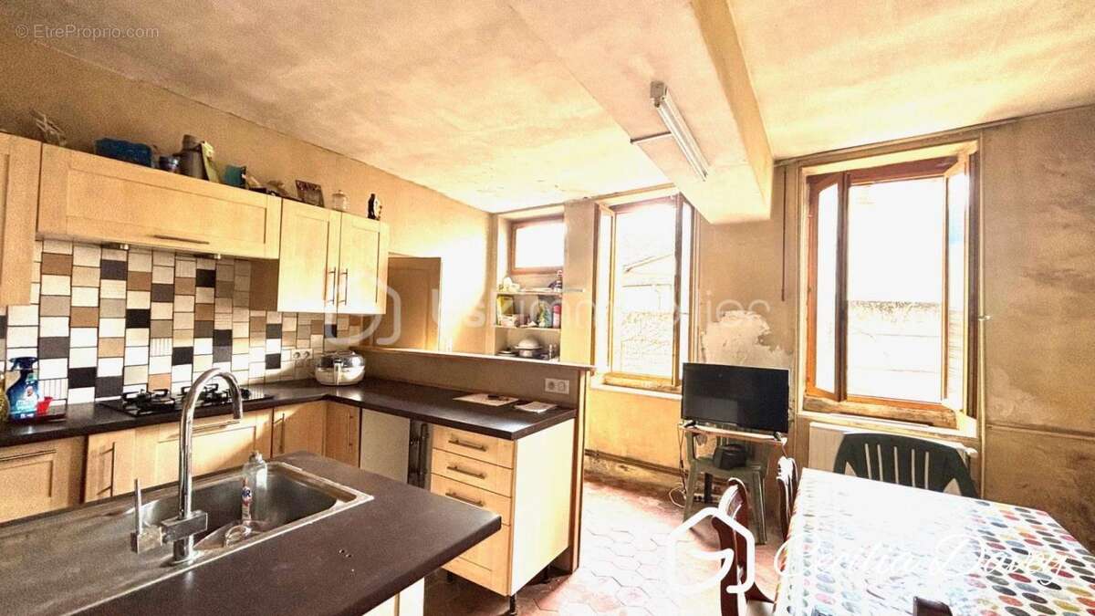 *** Nouveauté : Pour les amoureux de l'ancien : Fermette du XVIIIème siècle de plain-pied, pleine de charme avec fort potentiel  - photo 6