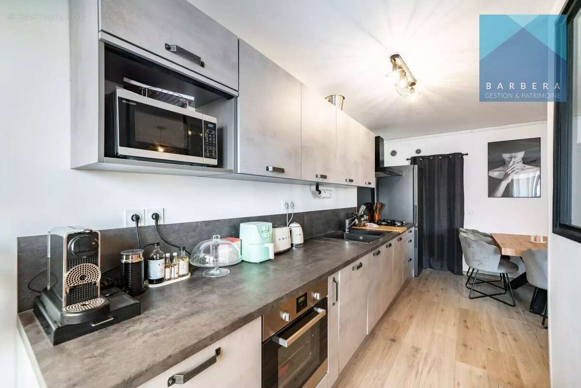 Appartement à SAINT-LAURENT-DU-VAR