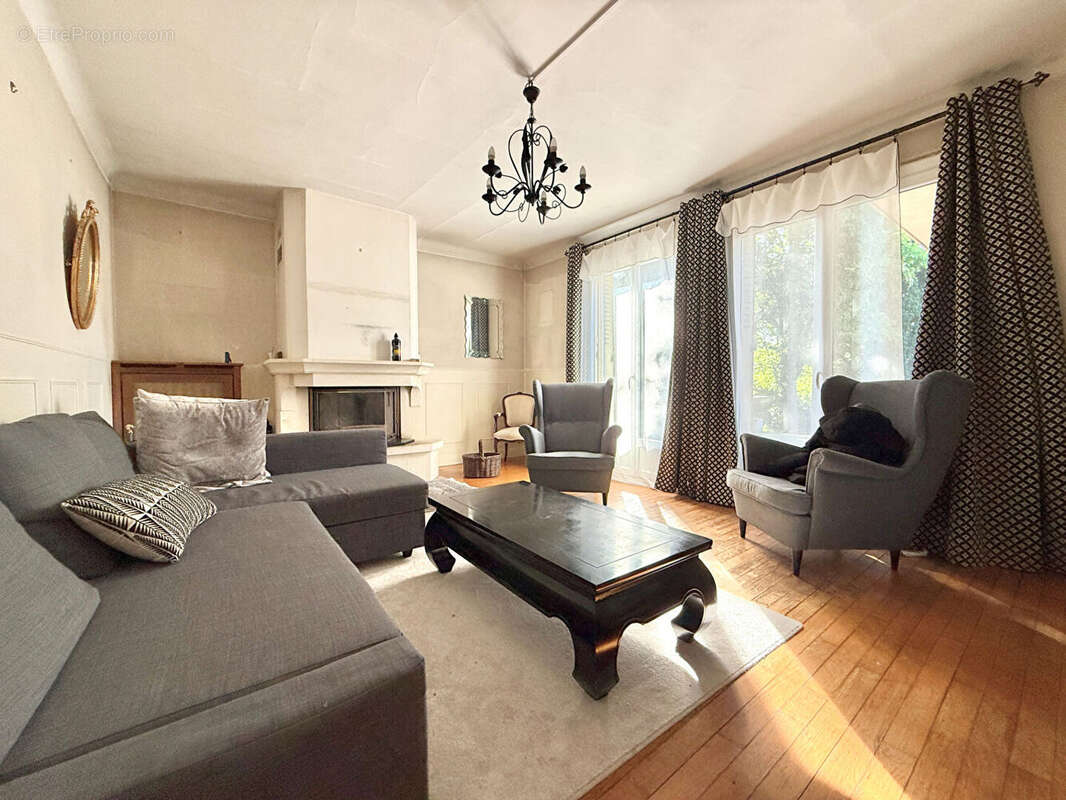 Maison à PONTAULT-COMBAULT