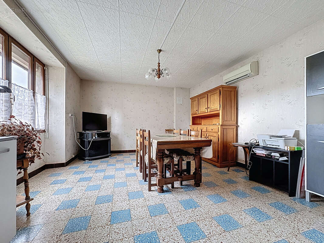 Maison à MONTMIRAIL