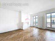 Appartement à SURESNES