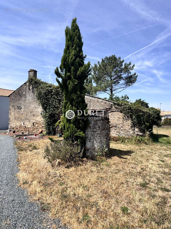 Maison à MONTAIGU