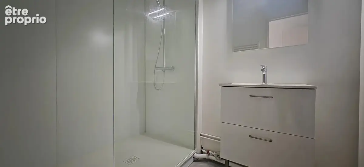 T3 entierement renové au 7ème avec balcon et garage - photo 8