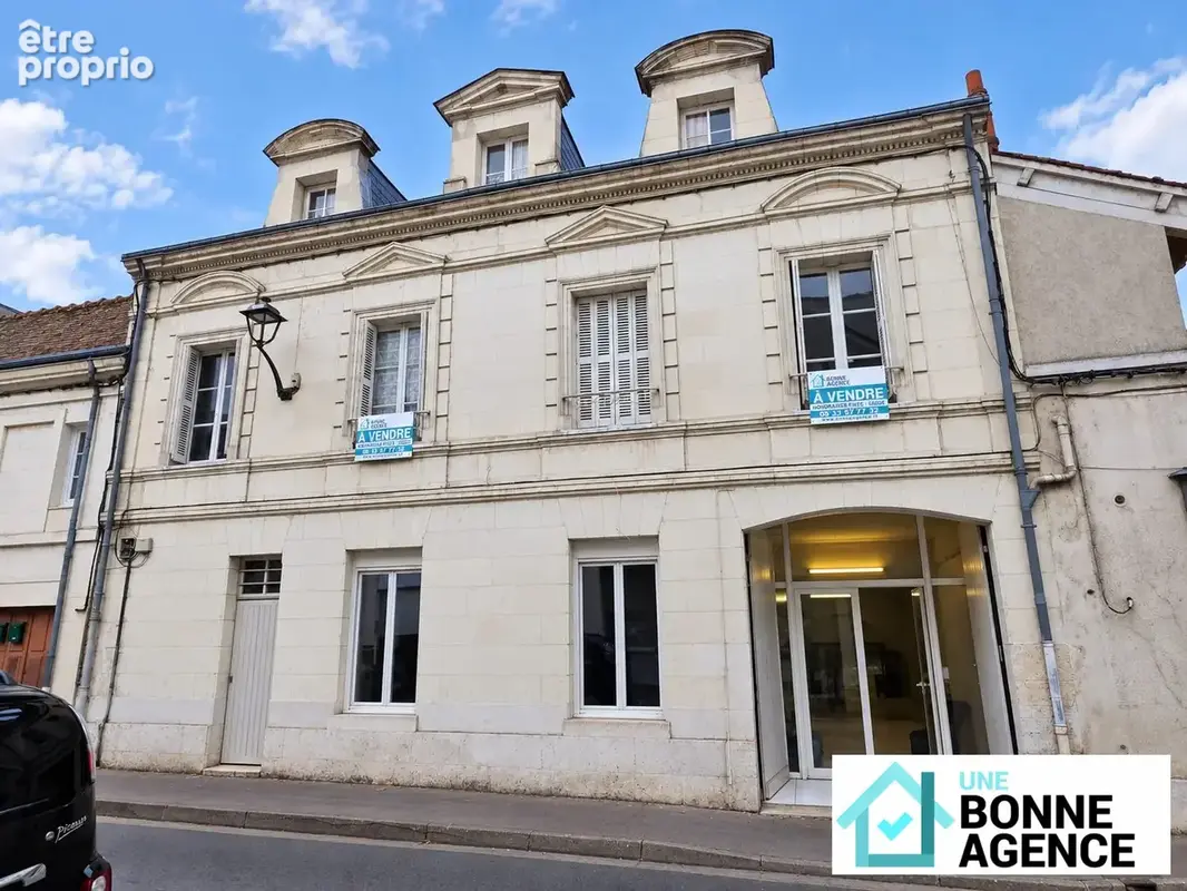 Appartement 209 m² à vendre à Amboise (37400) - photo 1