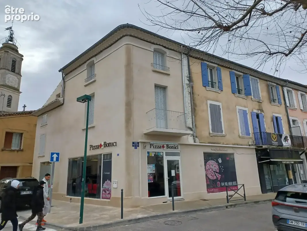 Immeuble rénové   avec commerce et appartements - photo 4