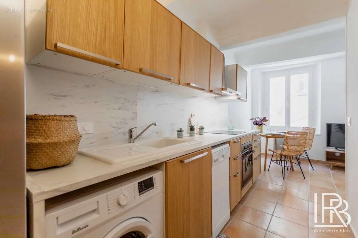 Appartement à MARSEILLE-2E