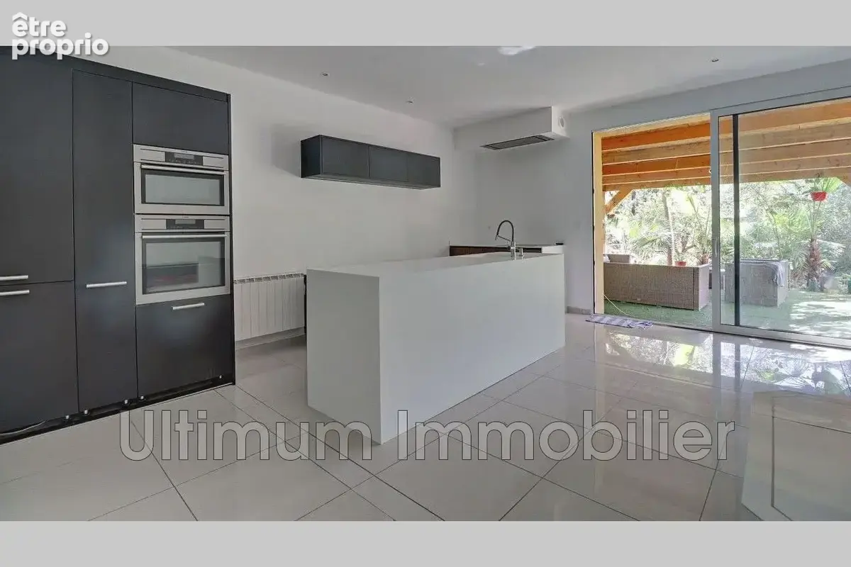 Photo Appartement à Frejus au prix de 435 000€