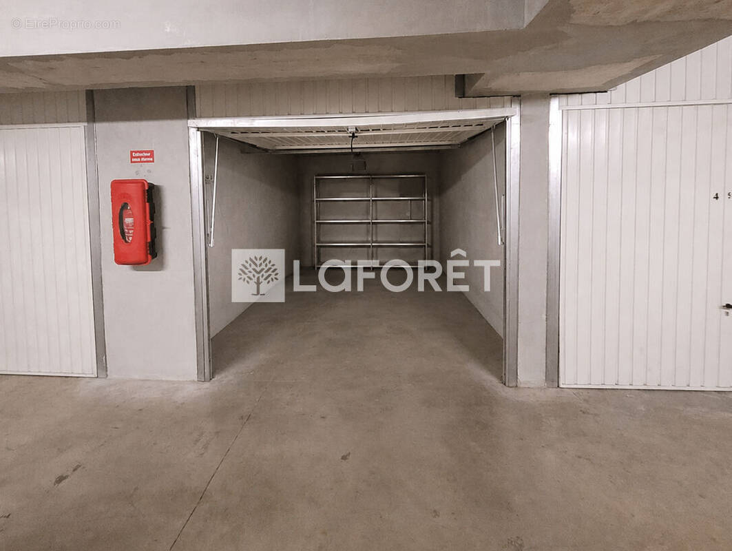 Parking à RILLIEUX-LA-PAPE