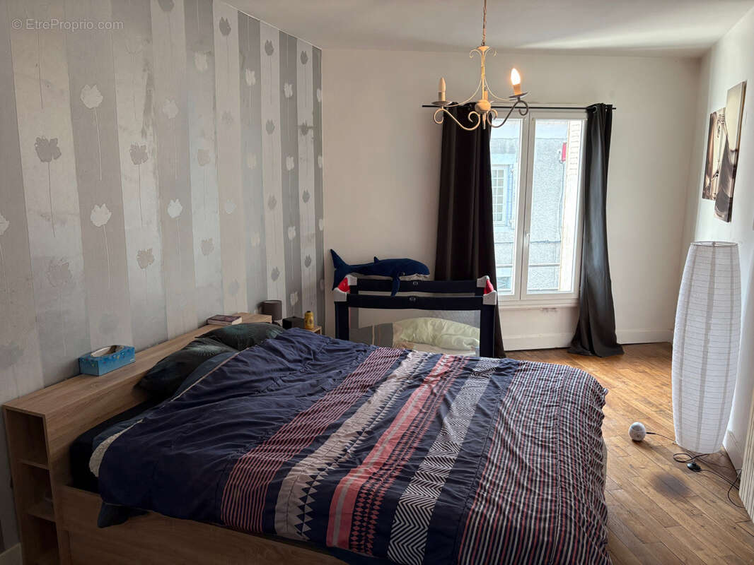 Coussac Bonneval maison de 6 pièces  proche des commerces avec cour et garage - photo 16