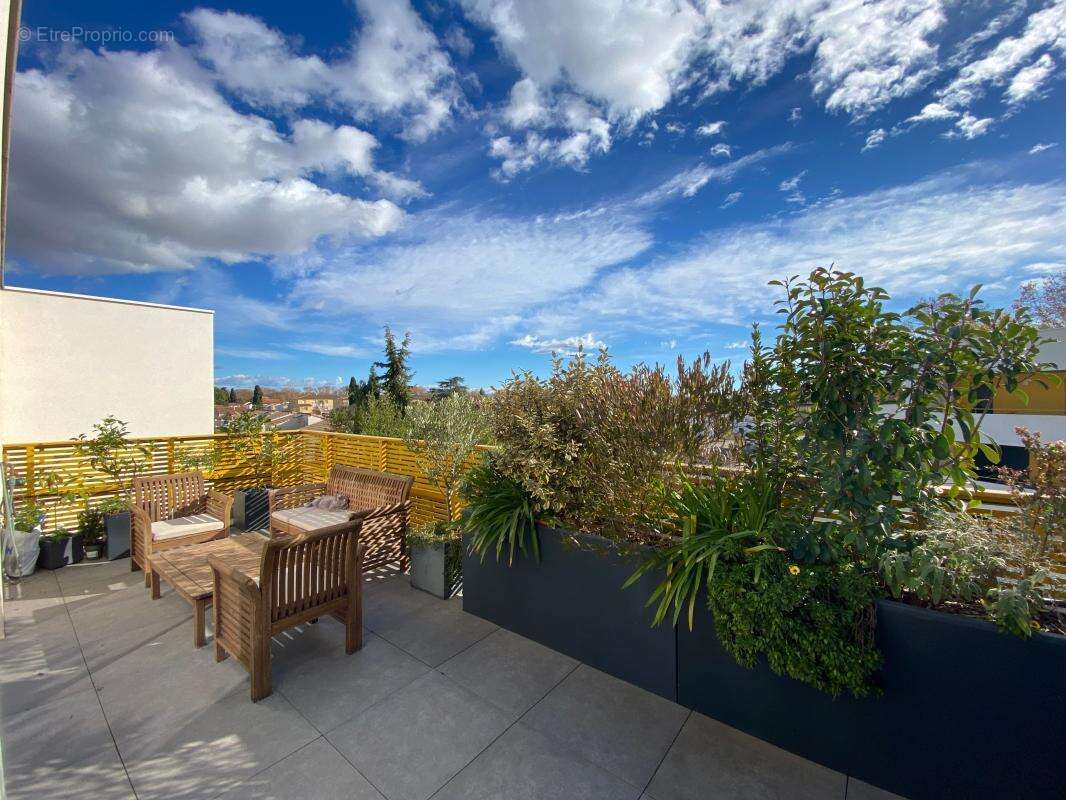 Appartement à MAUGUIO