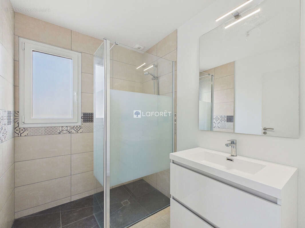 Maison POULDREUZIC 4 Pièces 84 m² - photo 8