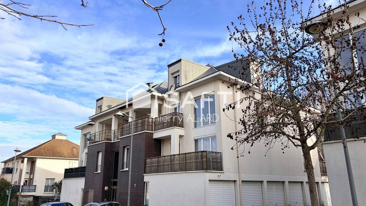 Photo 1 - Appartement à EZANVILLE