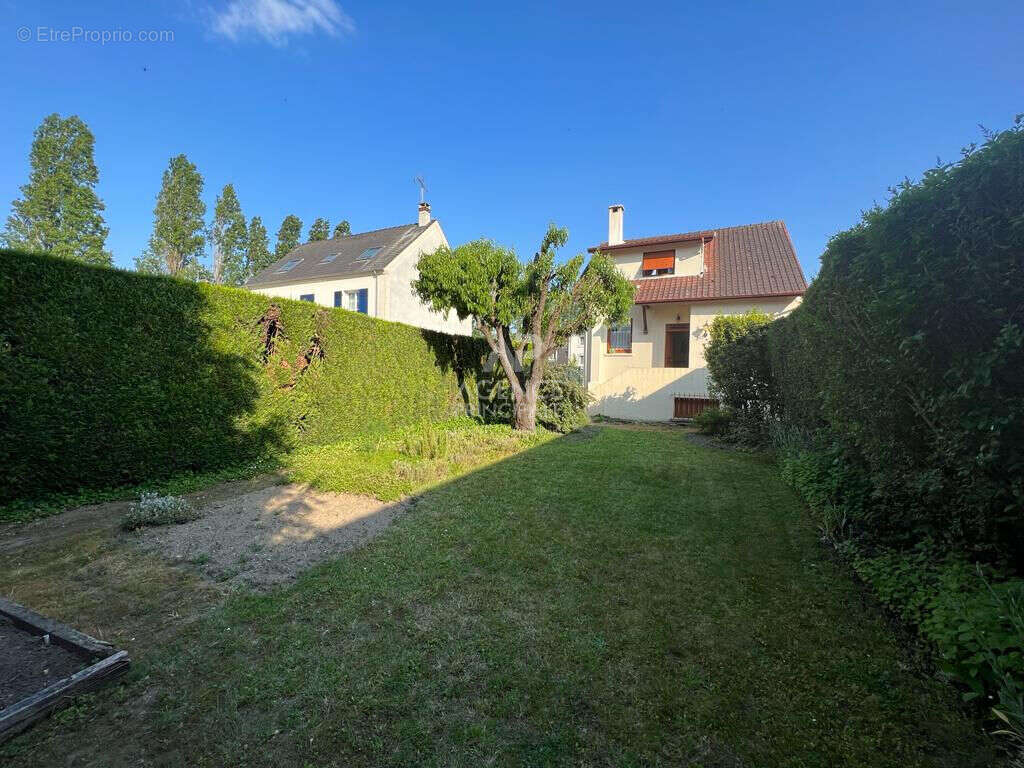 Maison à CARRIERES-SUR-SEINE