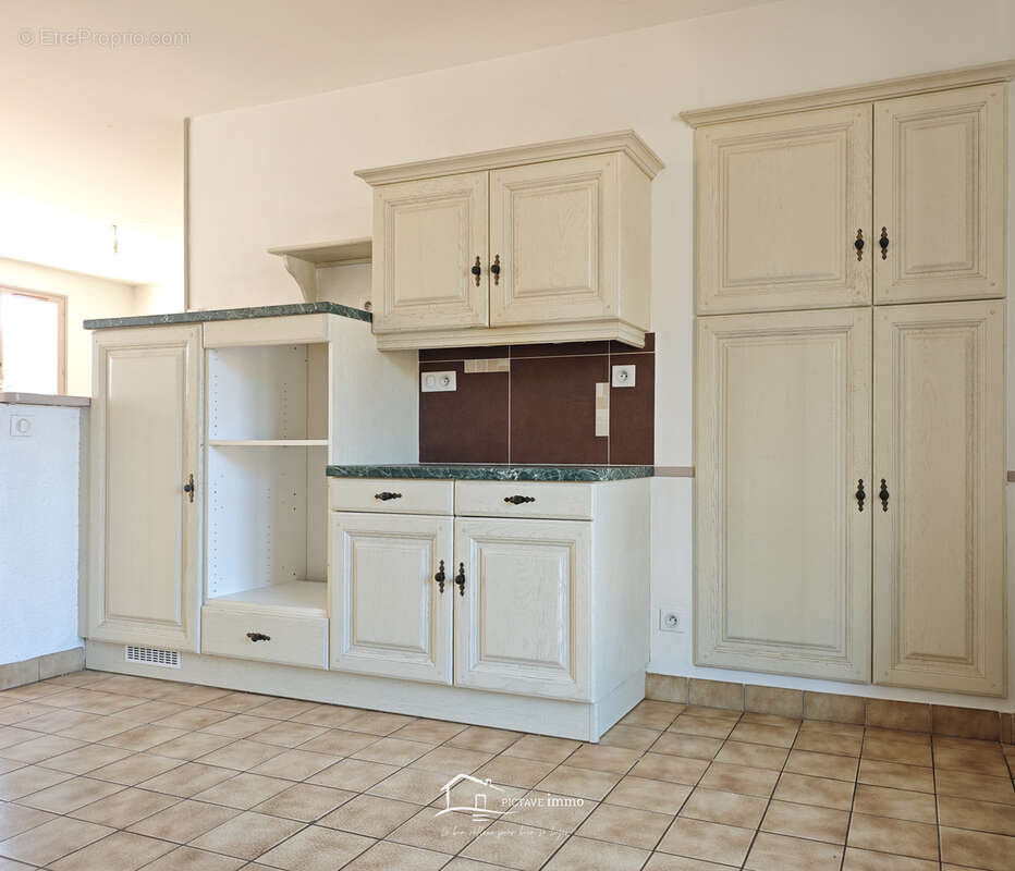 Maison 4 chambres et double garage - photo 3