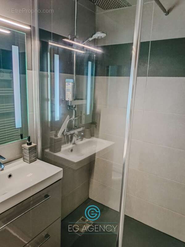 Appartement à MARSEILLE-9E