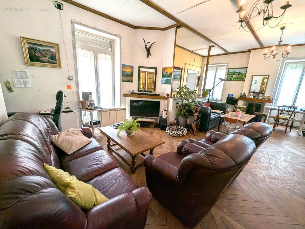 Maison à LA PACAUDIERE