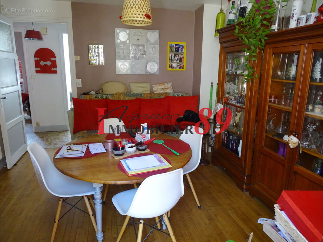Au coeur de la ville, agréable maison avec double garage, VENDUE LOUÉE - photo 4