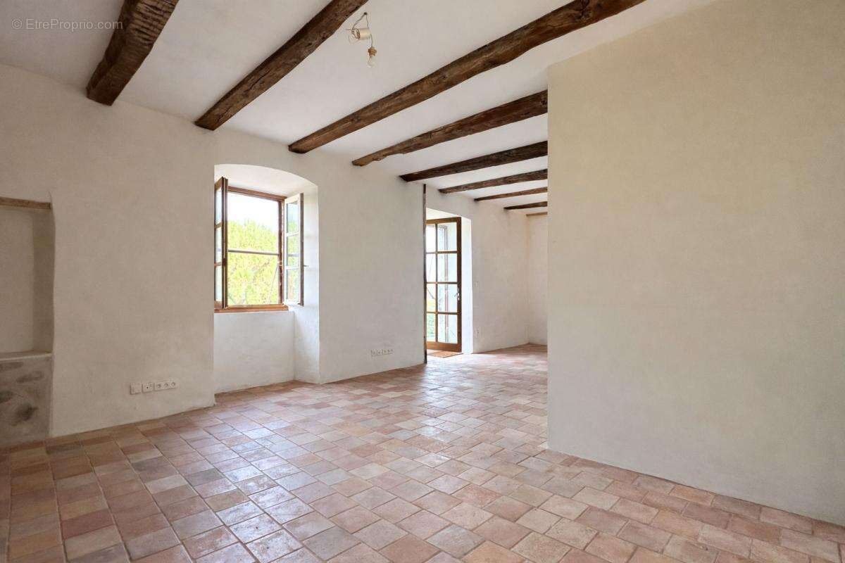 Maison à SAINT-CHRISTOPHE-VALLON
