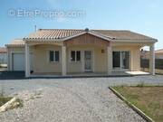 Maison à ROULLET-SAINT-ESTEPHE