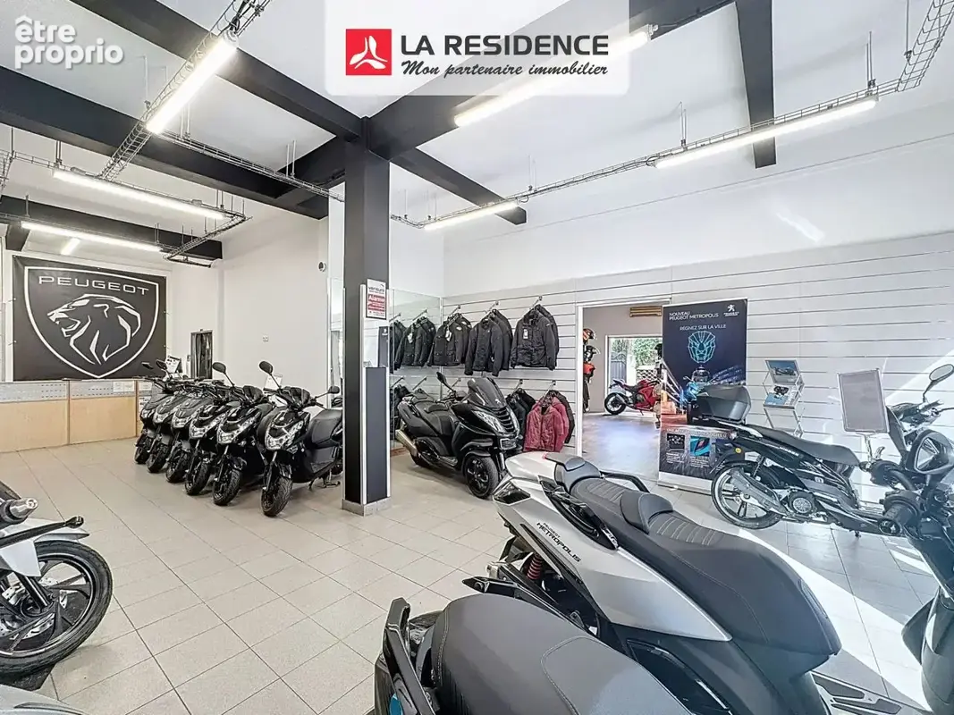 Commerce 160 m² à Cagnes-Sur-Mer  - photo 2
