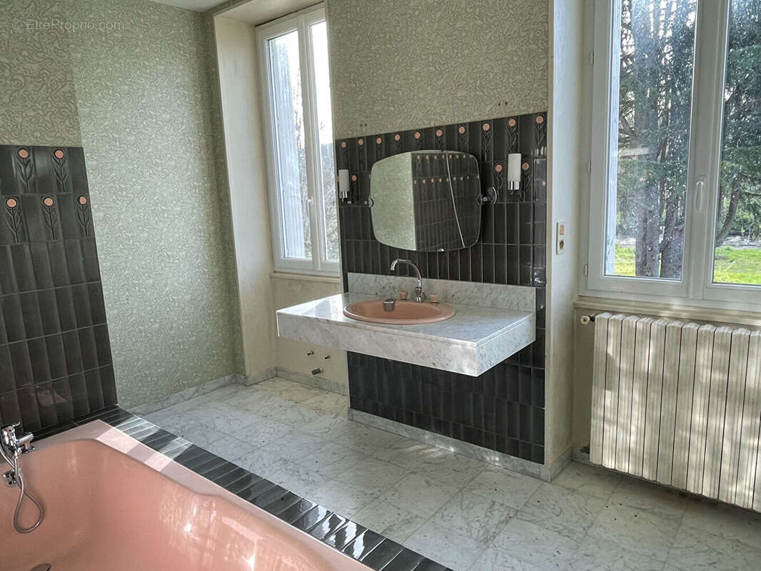 Maison à SAINT-PIERRE-DE-MAILLE