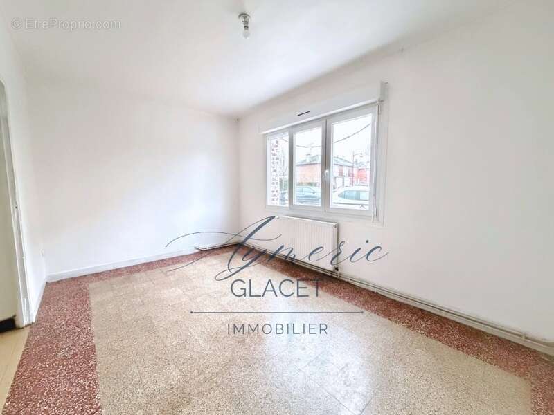 Maison à DOUCHY-LES-MINES