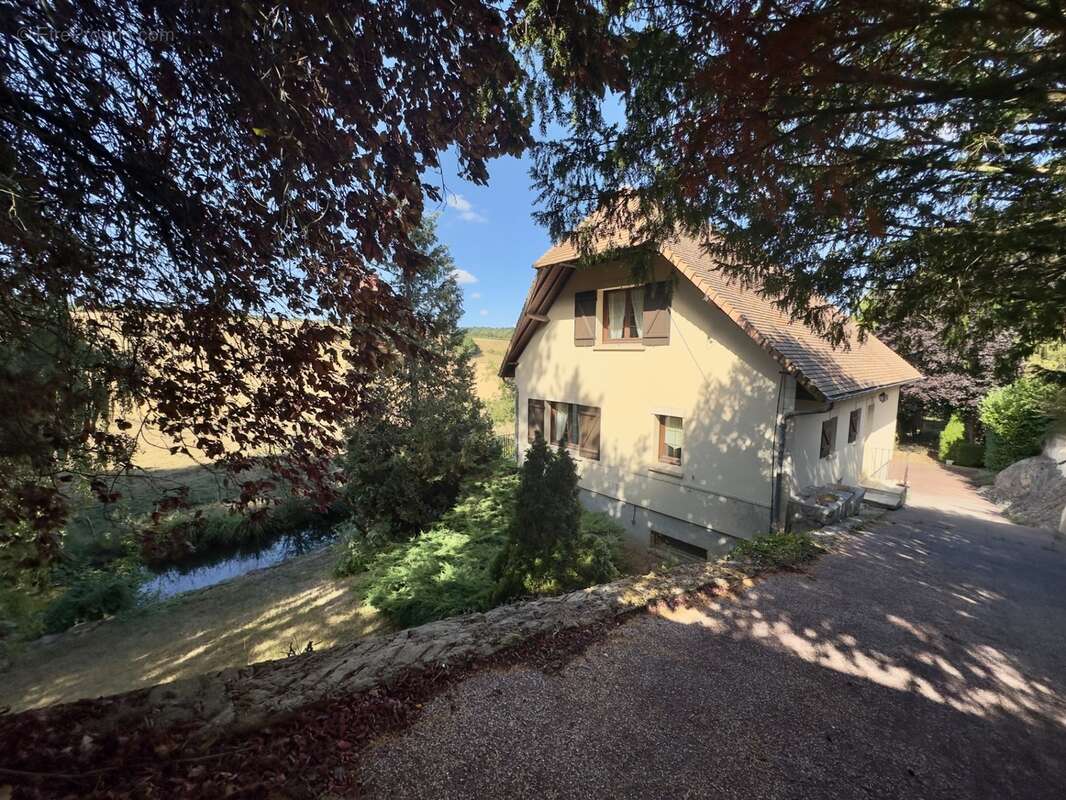 Maison 6 pièces avec terrain de 4 700 m² – Bord de rivière, belle vue sur la campagne – Bretteville-sur-Laize (14) - photo 20