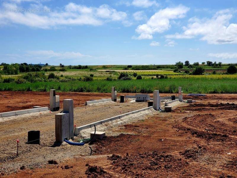 Photo Terrain à Marseillan au prix de 91 900€