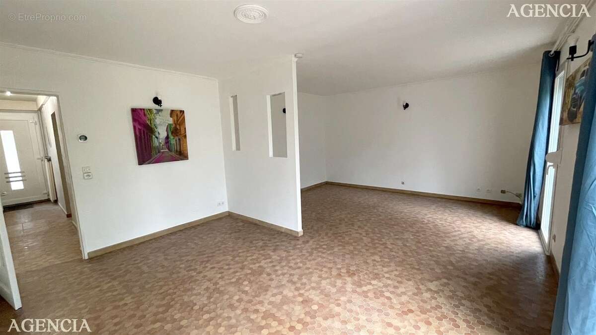 Maison à EMERAINVILLE